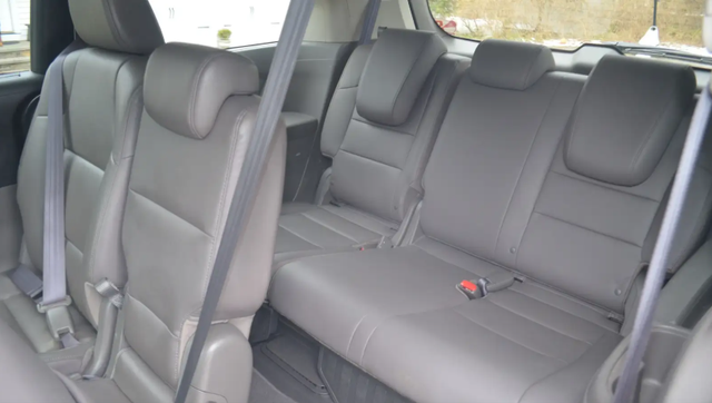 AIRPORT-DOOR TO DOOR-CARPOOL-PERSONAL-FAMILY-PARCEL(COLIS)