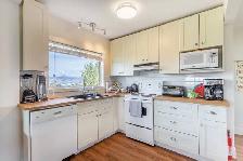 2 Bedroom renovated Farmhouse for Winter rental in Naramata - Photo 2