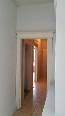 GROUND FLOOR – ONE BEDROOM   LIVING ROOM – SPACIOUS 800 SQ FT - Photo 2