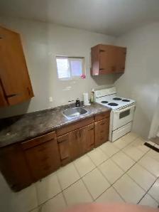 GROUND FLOOR – ONE BEDROOM   LIVING ROOM – SPACIOUS 800 SQ FT - Photo 8