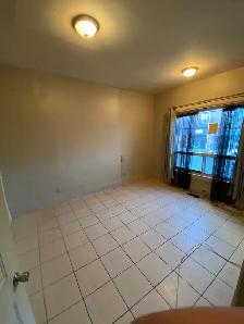 GROUND FLOOR – ONE BEDROOM   LIVING ROOM – SPACIOUS 800 SQ FT - Photo 9