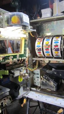 GREAT OLDER "NIGHTS OF FIRE" SLOT MACHINE WORKING - Photo 7