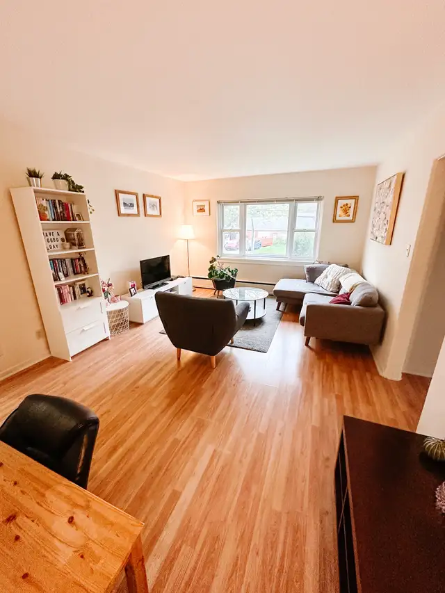 Downtown Heated 2 Bedroom