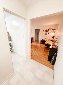 Downtown Heated 2 Bedroom - Photo 3