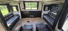 2022 36'X14' CHEROKEE 4 SEASON-3HYDRAULIC SLIDES-2XA/C-MINT COND - Photo 6