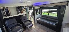 2022 36'X14' CHEROKEE 4 SEASON-3HYDRAULIC SLIDES-2XA/C-MINT COND - Photo 9