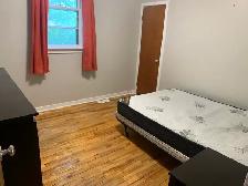 Room for Rent - Photo 2