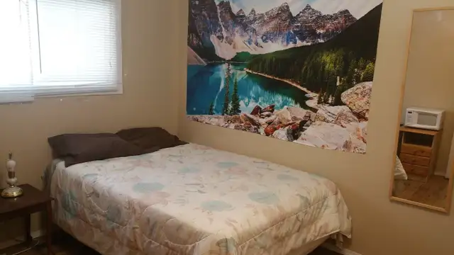 Furnished Room in Sylvan Lake Looking for Mature Roommate.