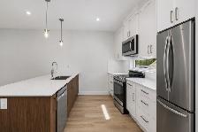 5 Bedroom Townhome in North Glenora - Photo 2