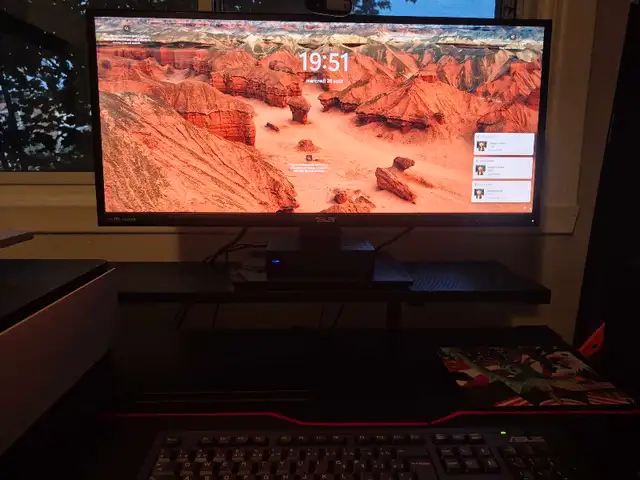 Moniteur ASUS 29 pouces a vendre