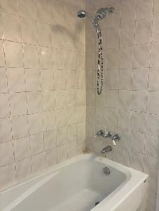 Beautiful 3 1/2 renovated, bright semi-basement - Photo 9