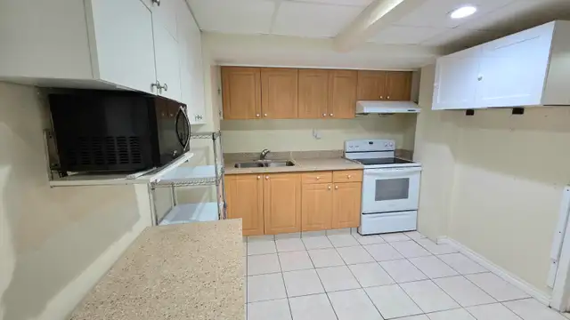 BASEMENT ROOMS FOR RENT NEAR UTSC AND CENTENNIAL COLLEGE