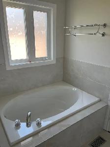 Major Mac & Leslie one large bedroom for rent - Photo 4