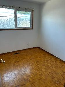 bedroom for rent by college - Photo 2