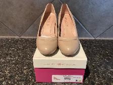 Ladies shoes and sandles LIKE NEW - Photo 4