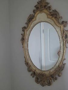 Elegant oval wall  mirror