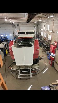 HIRING HEAVY DUTY TRUCK / TRAILER MECHANIC WITH SKILLS.
