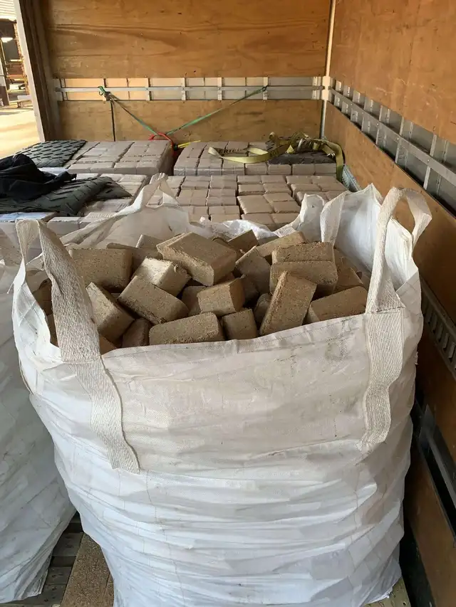 Bulk Bag Firewood Briquettes - 1000 Bricks, No Pallet Needed