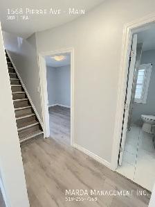 CUTE 3 BED 1 BATH IN A GREAT LOCATION $1,800 HYDRO - Photo 10