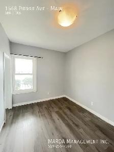 CUTE 3 BED 1 BATH IN A GREAT LOCATION $1,800 HYDRO - Photo 17