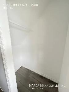 CUTE 3 BED 1 BATH IN A GREAT LOCATION $1,800 HYDRO - Photo 21