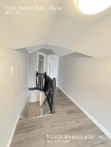 CUTE 3 BED 1 BATH IN A GREAT LOCATION $1,800 HYDRO - Photo 22