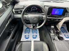 2025 Toyota Camry Hybrid SE - Photo 10