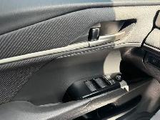 2025 Toyota Camry Hybrid SE - Photo 19