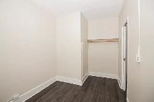 University Manor I & II - One-Bedroom Suite (Type A) Apartment f - Photo 5