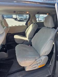 2011 Toyota Sienna LE - Photo 6