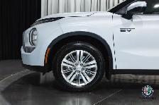 2025 Mitsubishi Outlander Plug-In Hybrid - Photo 12