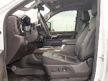 2025 Chevrolet Silverado 3500HD LT Trail Boss 6.6L Duramax Z71 - Photo 19