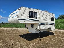 1998 Okanagen Truck Camper 105WR