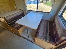 1998 Okanagen Truck Camper 105WR - Photo 10