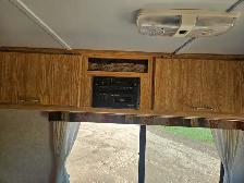 1998 Okanagen Truck Camper 105WR - Photo 11
