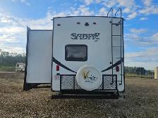 2018 Sabre 31BHT 31 Ft T/A Fifth Wheel Cobalt - Photo 7
