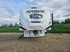 2018 Sabre 31BHT 31 Ft T/A Fifth Wheel Cobalt - Photo 8