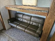2018 Sabre 31BHT 31 Ft T/A Fifth Wheel Cobalt - Photo 21