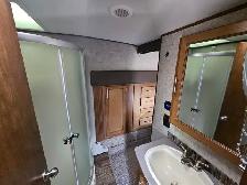 2018 Sabre 31BHT 31 Ft T/A Fifth Wheel Cobalt - Photo 26