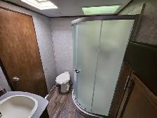 2018 Sabre 31BHT 31 Ft T/A Fifth Wheel Cobalt - Photo 28