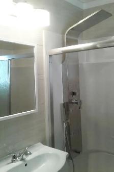 LARGE 1 BEDROOM APARTMENT - DOWNTOWN - Photo 7