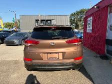 2017 Hyundai Tucson SE - Photo 17