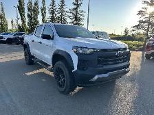 2024 Chevrolet Colorado 4WD Trail Boss 2.7L | Rear Park Assist - Photo 2