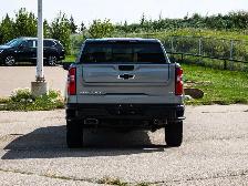 2024 Chevrolet Silverado 1500 LT Trail Boss Premium 5.3L - Photo 12
