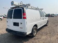 2013 GMC Savana - Photo 4