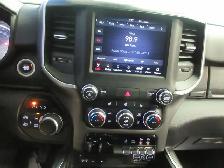 RAM 1500 2019 BIG-HORN NIGHT EDITION V-8 5.7 HEMI 4X4 CREW-CAB B - Photo 14