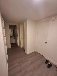 Looking for someone to take over a clean, modern rental room lea - Photo 4