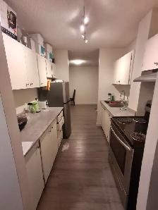 Looking for someone to take over a clean, modern rental room lea - Photo 5