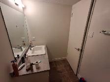Looking for someone to take over a clean, modern rental room lea - Photo 8