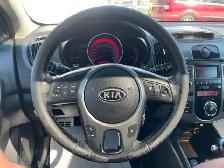 2011 Kia Forte 5-Door SX - Photo 17